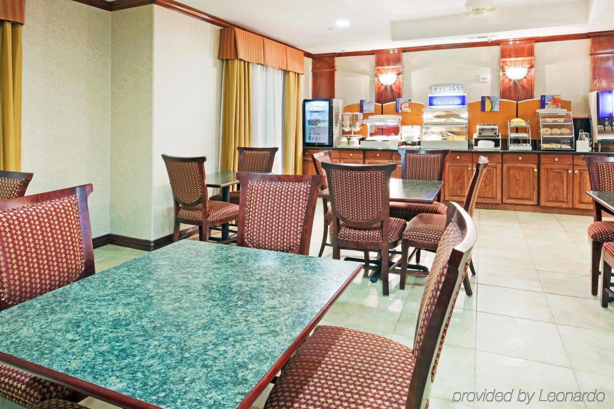 Holiday Inn Express & Suites Dallas - Duncanville, An Ihg Hotel Restaurace fotografie
